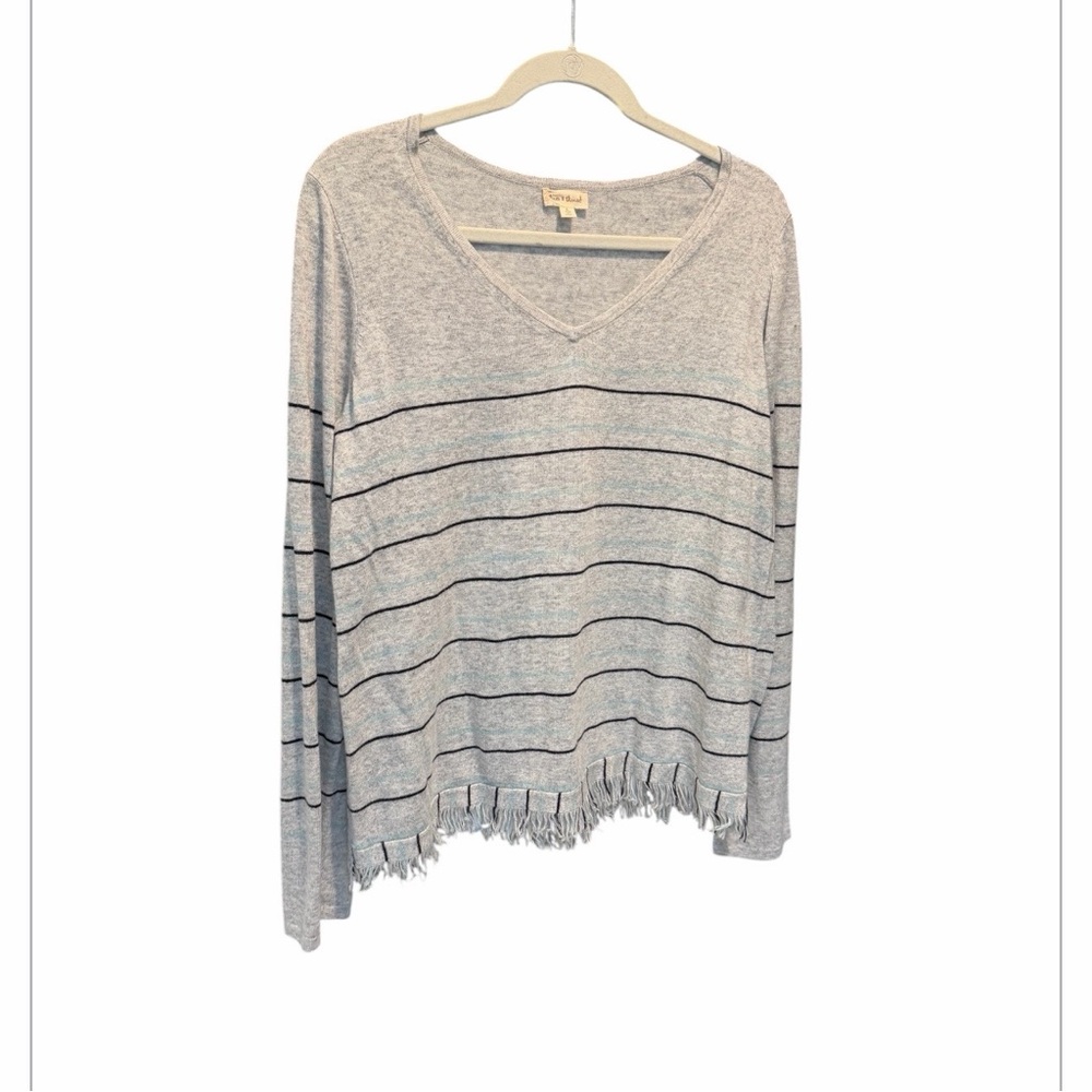 Hem & Thread  Gray Striped Fringe Hem V-Neck Sweater L